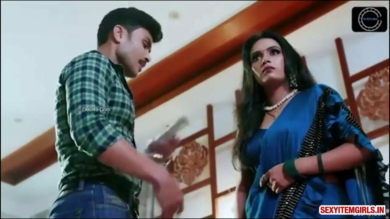 Horny Bhabhi Cheating with Huby and Called BF for Sex