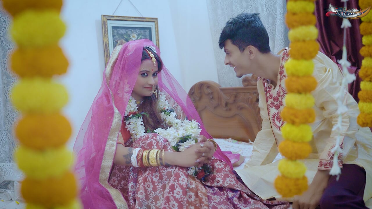 Big Boobs Bengali Bhabhi Fucked by BF on Suhagraat